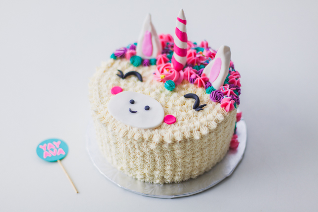 unicorn cake by cococakeland