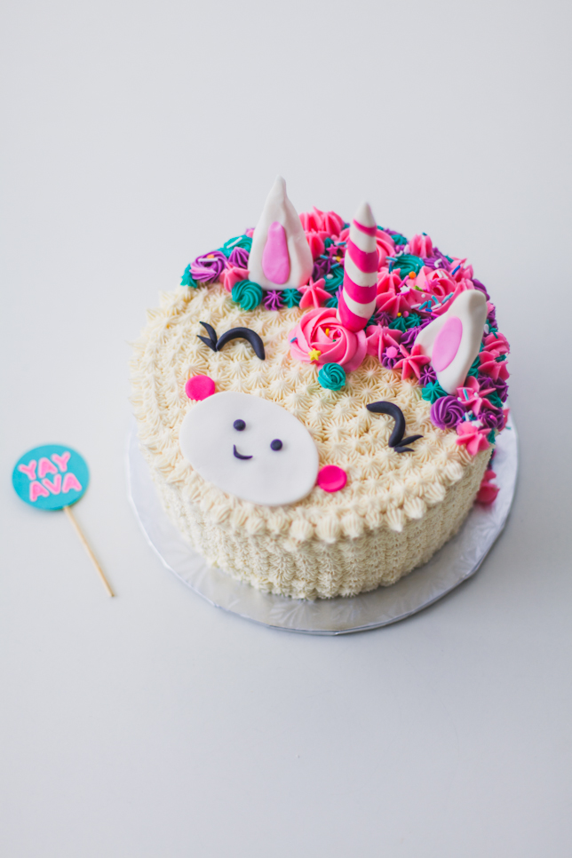 smiley unicorn cake!