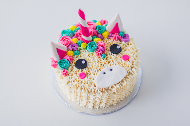 kawaii unicorn cake by cococakeland