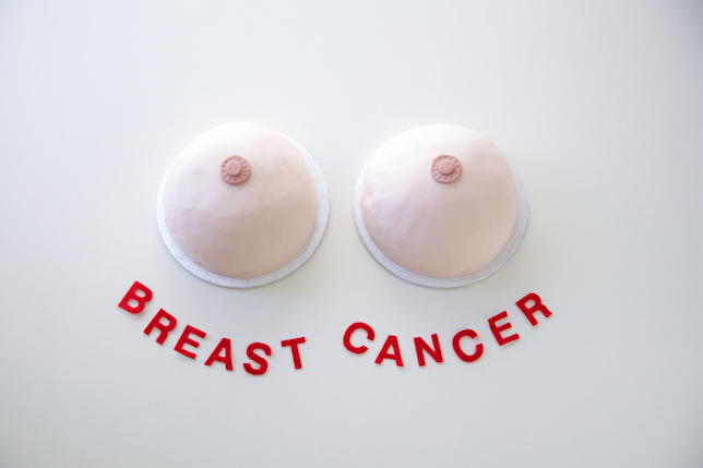 breast cancer cakes - coco cake land