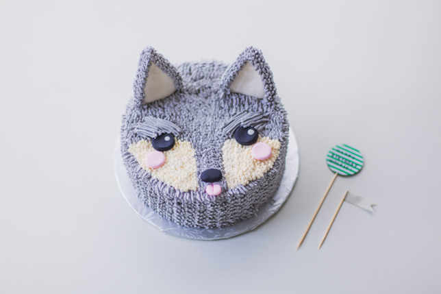 cute wolf cake by coco cake land