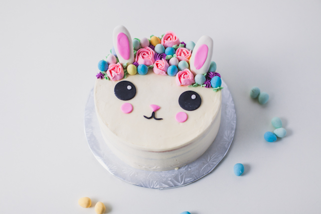Eggies flower crown easter bunny cake