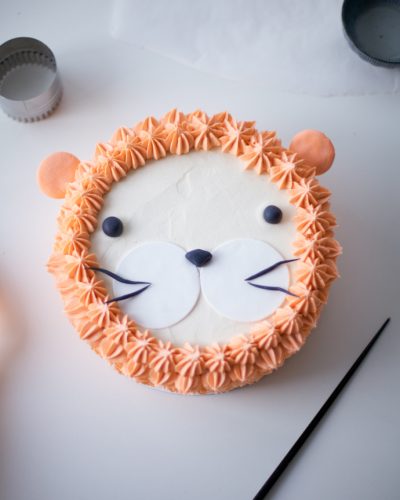 cute lion cake by coco cake land