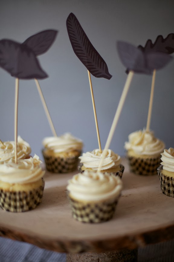 minted-cupcakes-flags