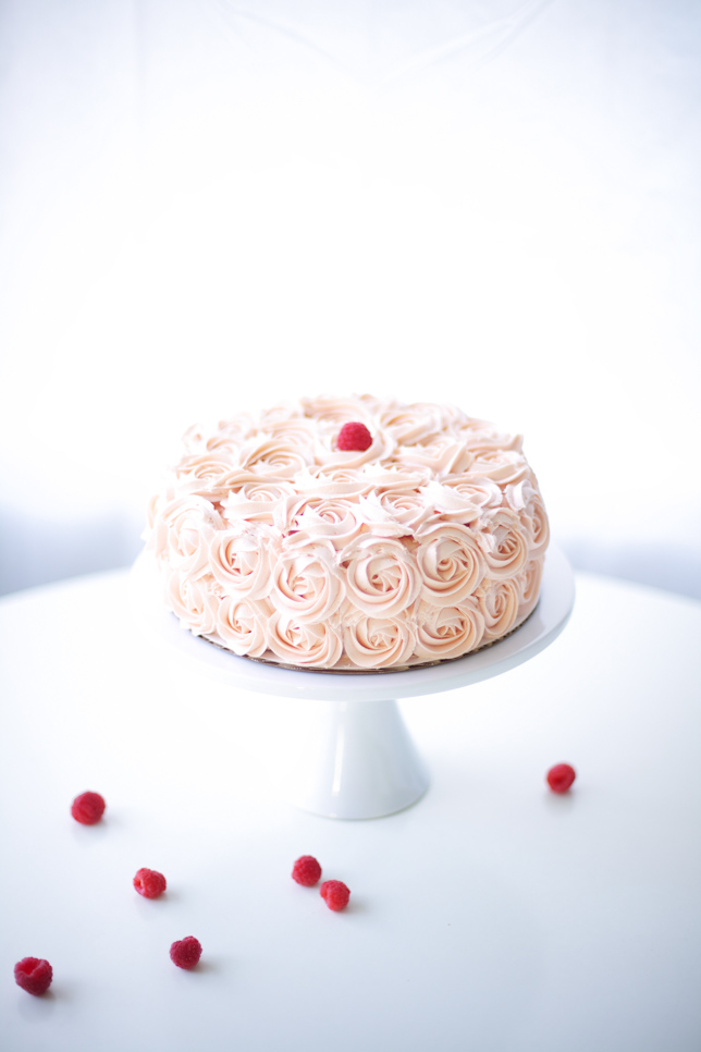 rosette buttercream cake - coco cake land 