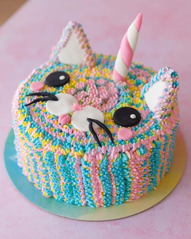 rainbow caticorn cake with piped rainbow buttercream