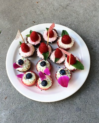 flower topper mini cupcakes - coco cake land