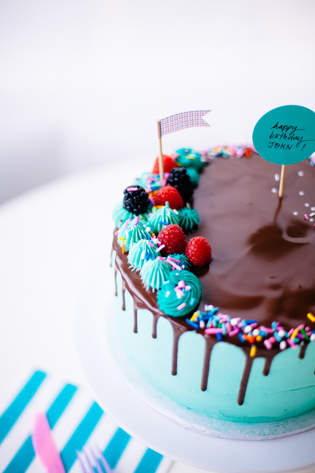 turquoise drippy cake - coco cake land
