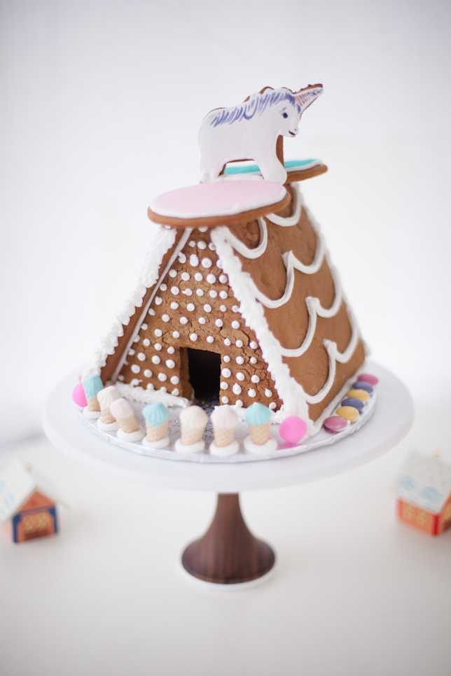 unicorn party house - gingerbread! - coco cake land
