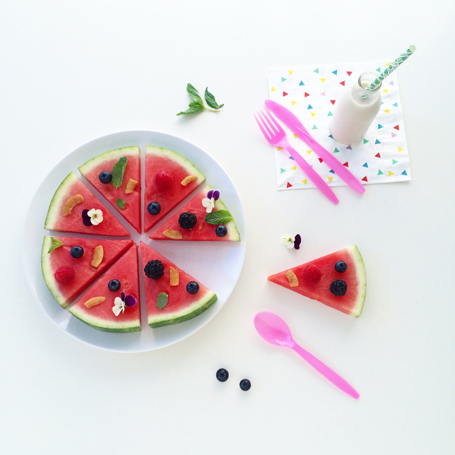 watermelon pizza with fruit toppings