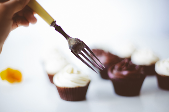 vintage fork and cupcakes - coco cake land